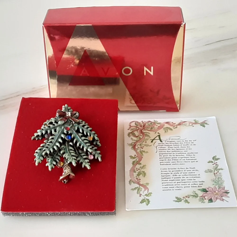 AVON 2004 1st Annual Enamel Rhinestone Christmas Tree Brooch Vtg NIB
